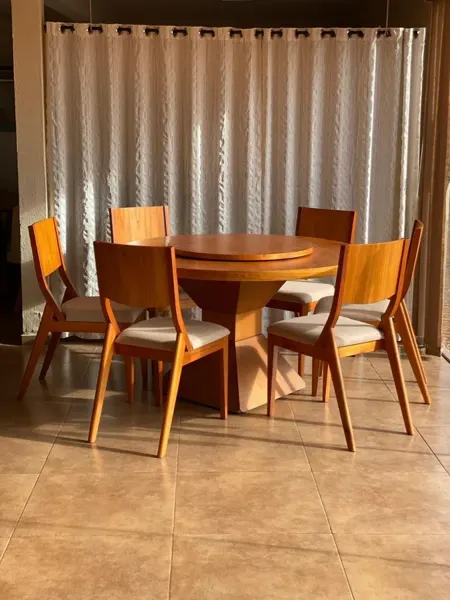 Mesa Isa com Cadeiras REF 407 - opções de formato